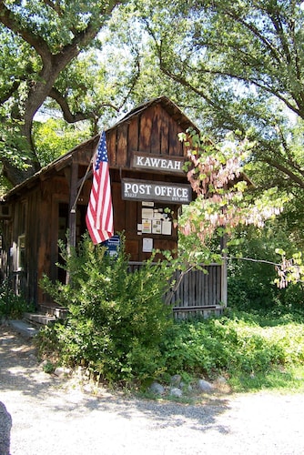 Experience nature's grandeur! Five bedroom retreat near Sequoia & Kings Canyons