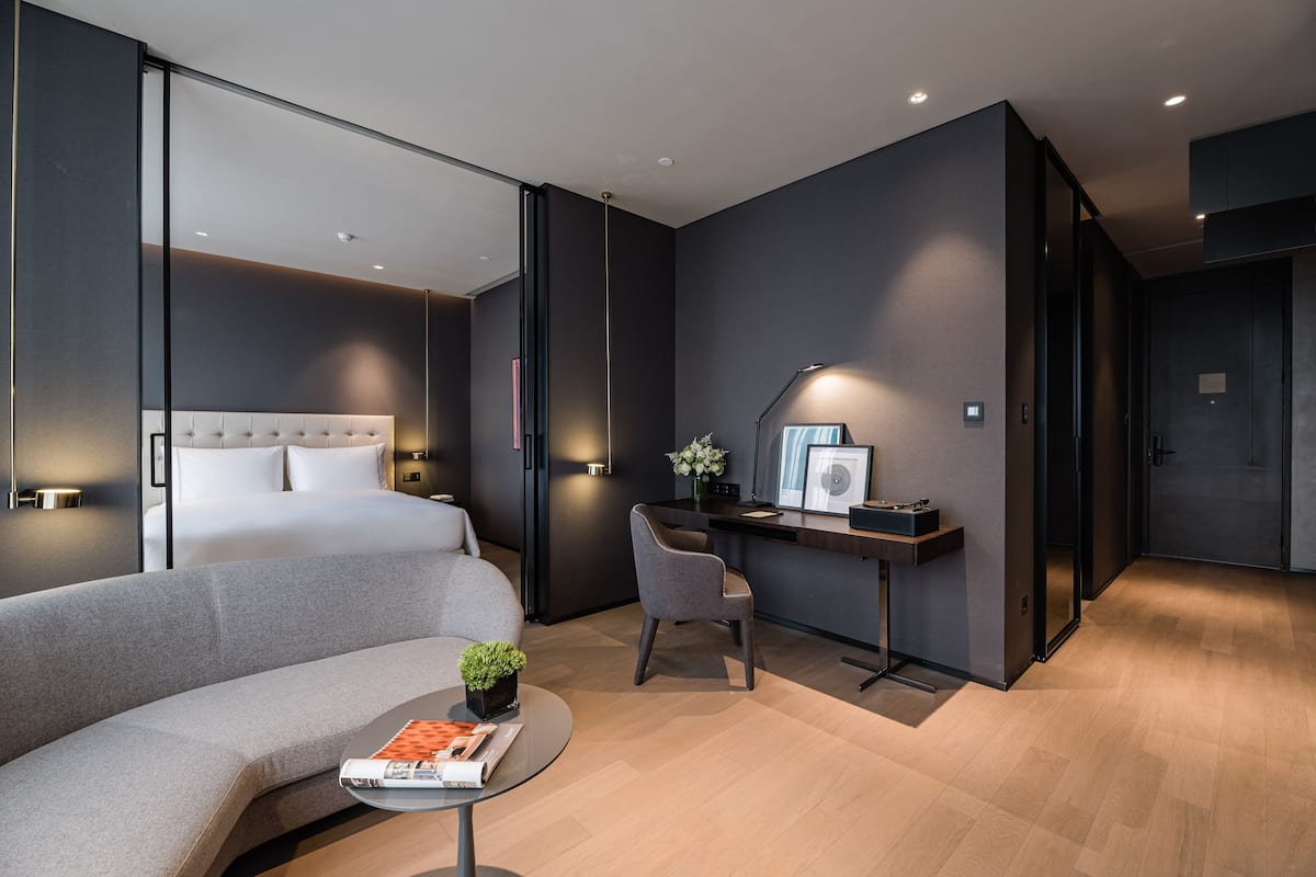 1 dormitorio, minibar, escritorio