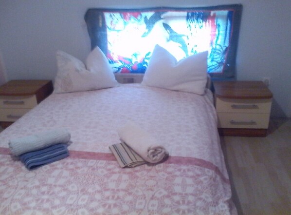 2 dormitorios, tabla de planchar con plancha, wifi y ropa de cama