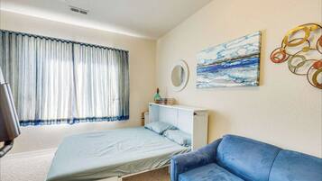 2 habitaciones, escritorio, tabla de planchar con plancha y wifi gratis