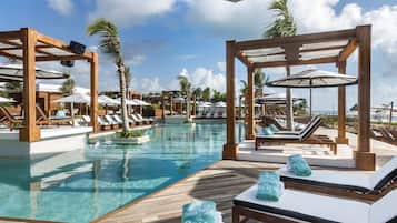 Indoor pool, outdoor pool