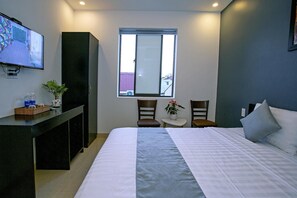 Standard Double Room | Meja, Wi-fi percuma 