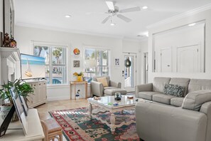 Smart TV, DVD player