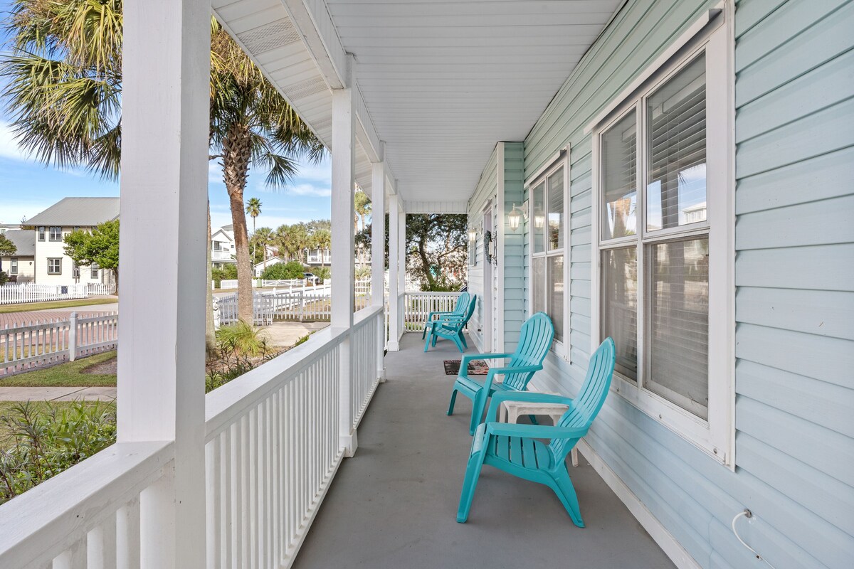 Photo 38 of Private home in prestigious Crystal Beach. Steps to beach and Pool!!