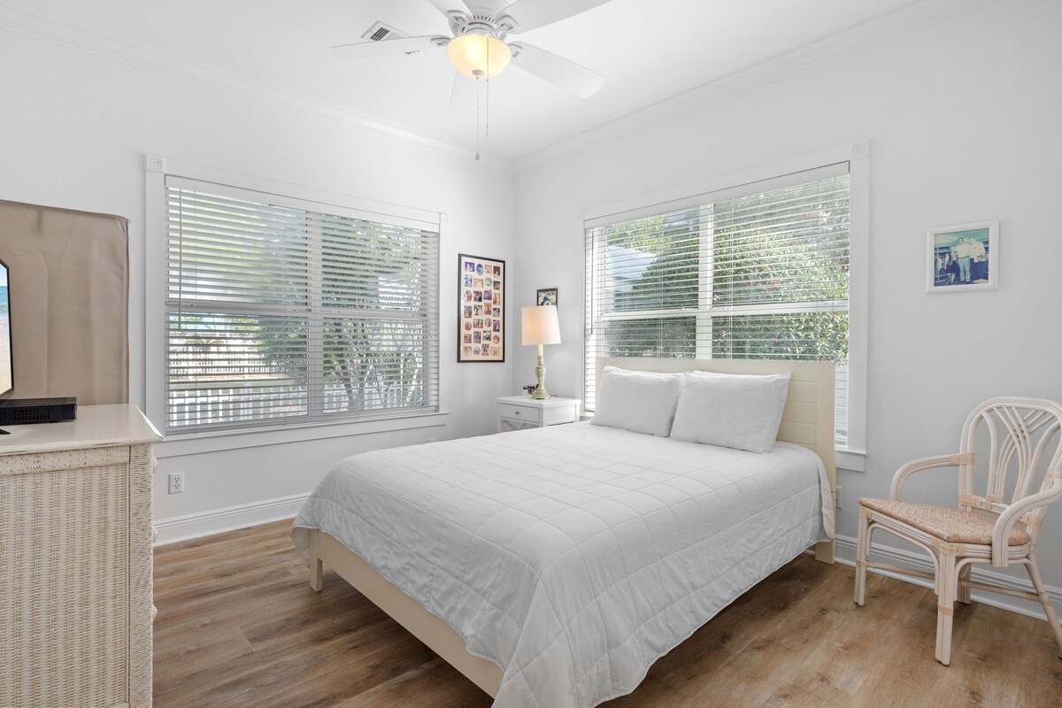 Photo 15 of Private home in prestigious Crystal Beach. Steps to beach and Pool!!