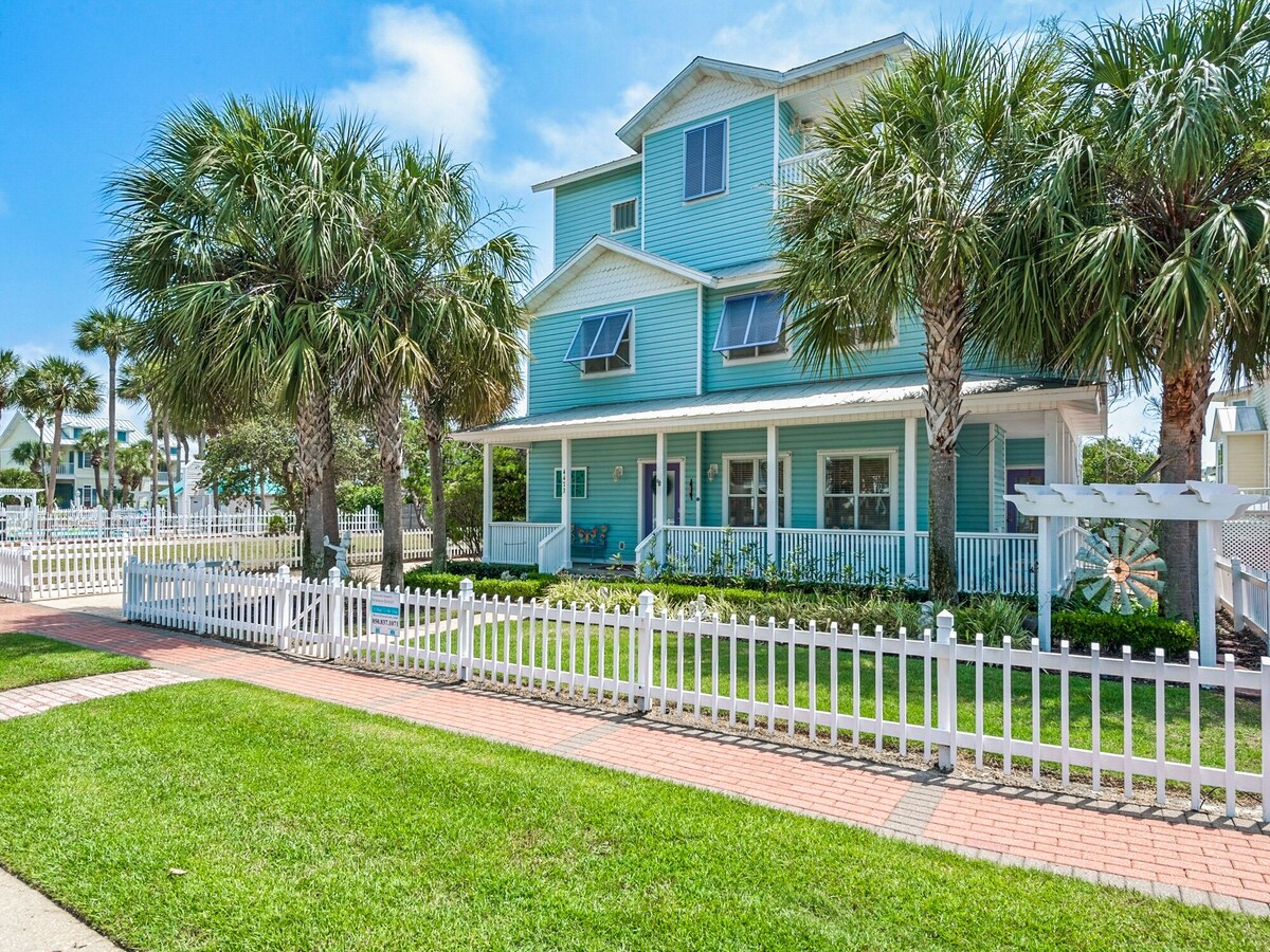 Photo 5 of Private home in prestigious Crystal Beach. Steps to beach and Pool!!