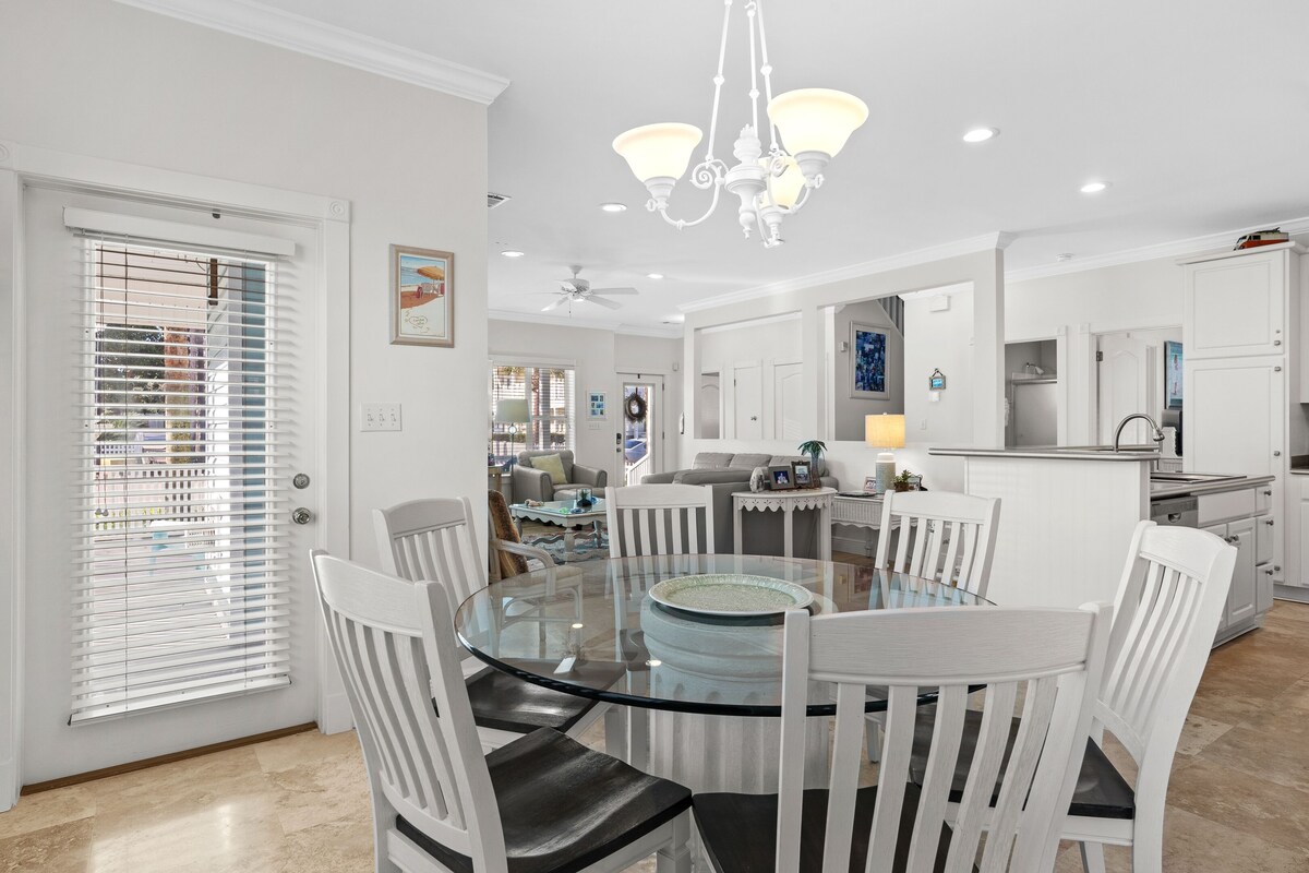 Photo 13 of Private home in prestigious Crystal Beach. Steps to beach and Pool!!