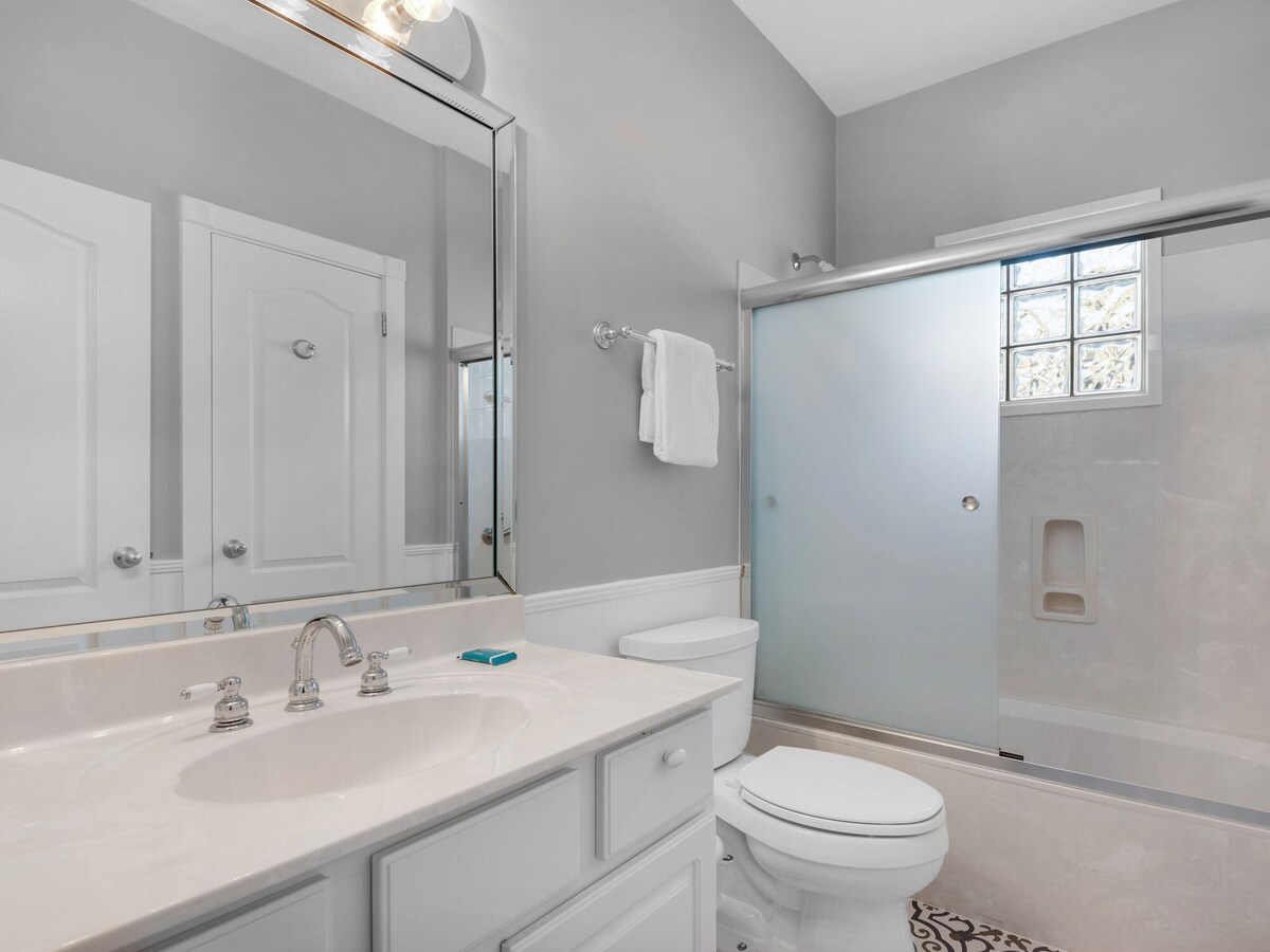 Photo 17 of Private home in prestigious Crystal Beach. Steps to beach and Pool!!