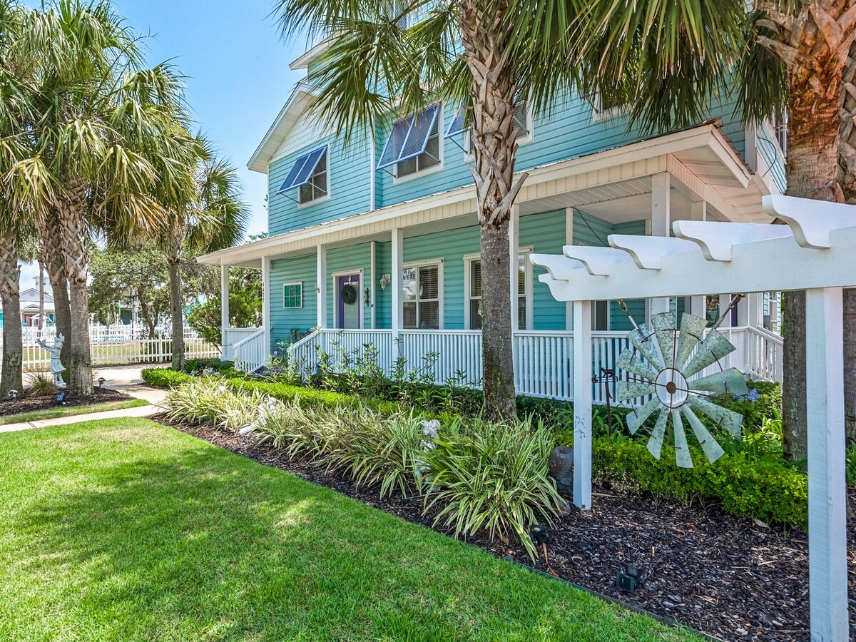 Photo 43 of Private home in prestigious Crystal Beach. Steps to beach and Pool!!