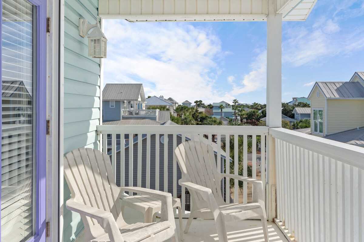 Photo 33 of Private home in prestigious Crystal Beach. Steps to beach and Pool!!