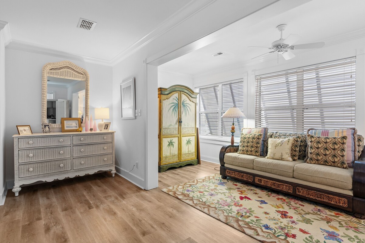 Photo 22 of Private home in prestigious Crystal Beach. Steps to beach and Pool!!