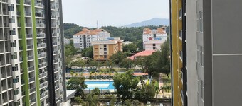 9th floor' hill view