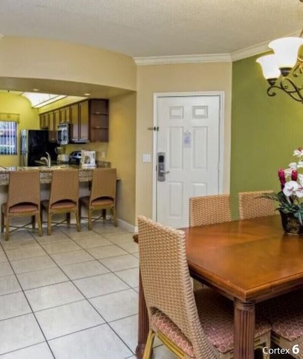 Dining - Beautiful two-bedroom 2 bathroom villa or studio (Orlando)