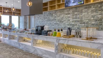 Free daily buffet breakfast