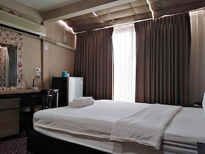 Penthouse Room | Individually decorated, individually furnished, desk, free WiFi - 14 Plus 1 Hotel (Bangkok)