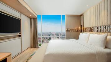 Kamar Double Premier | Minibar, brankas, meja kerja, dan ruang kerja ramah laptop