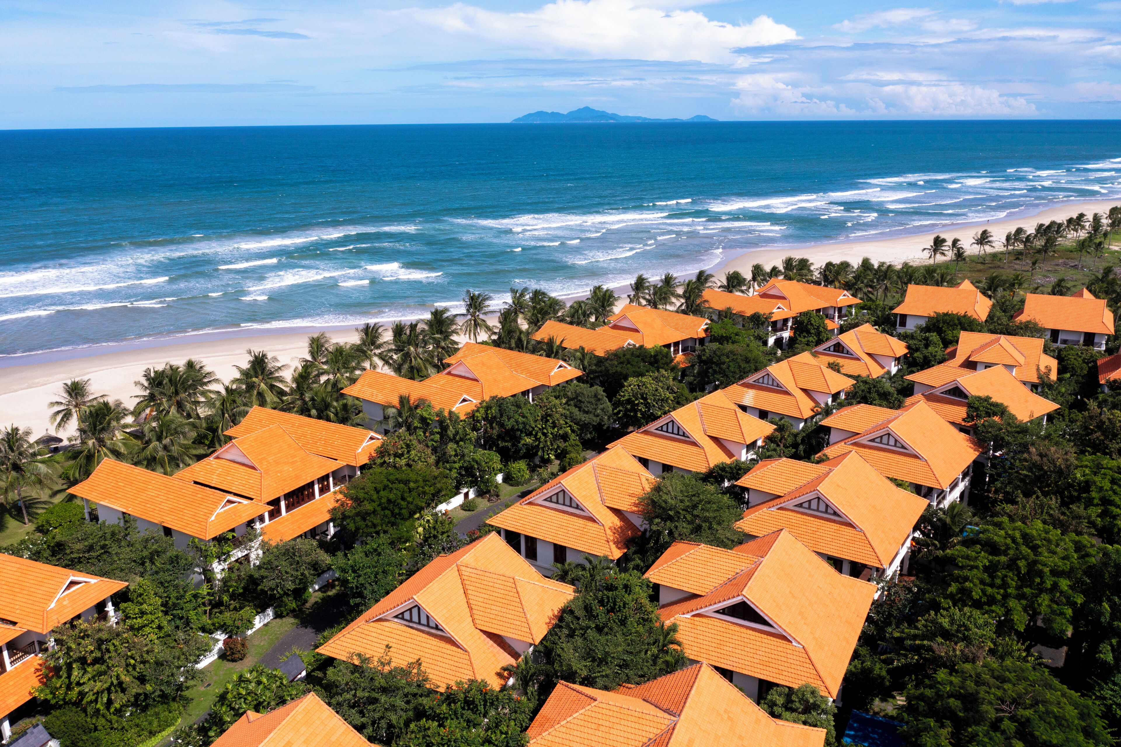 On the beach, white sand, free beach shuttle