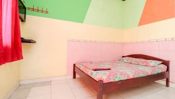 Desk, bed sheets