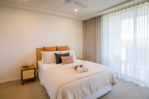 2 bedrooms, iron/ironing board, travel cot, free WiFi