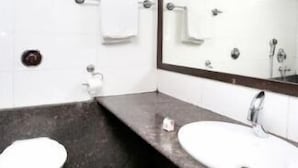 Bathroom - Hotel Amar (Chandigarh)