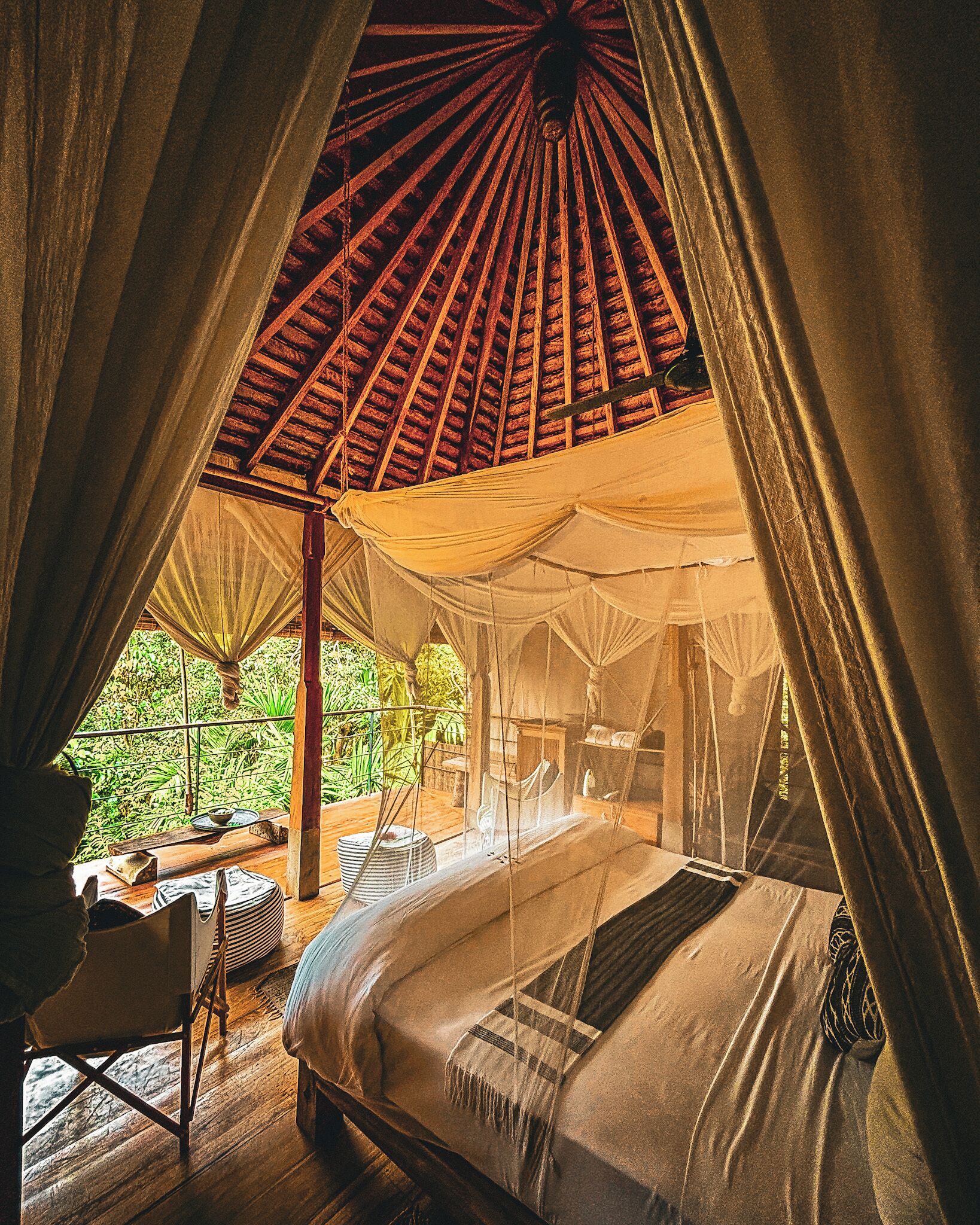 Premium bedding, minibar, bed sheets