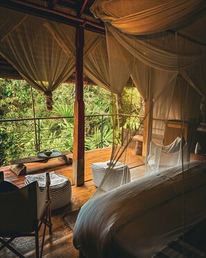 Phòng 2 giường đơn phong cách cổ điển | Bộ đồ giường cao cấp, minibar, bộ trải giường