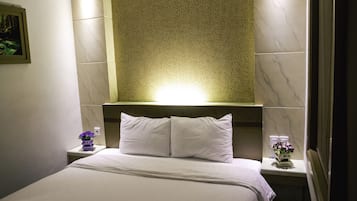 In-room safe, desk, free WiFi, bed sheets