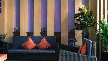 32-inch flat-screen TV with cable channels, TV