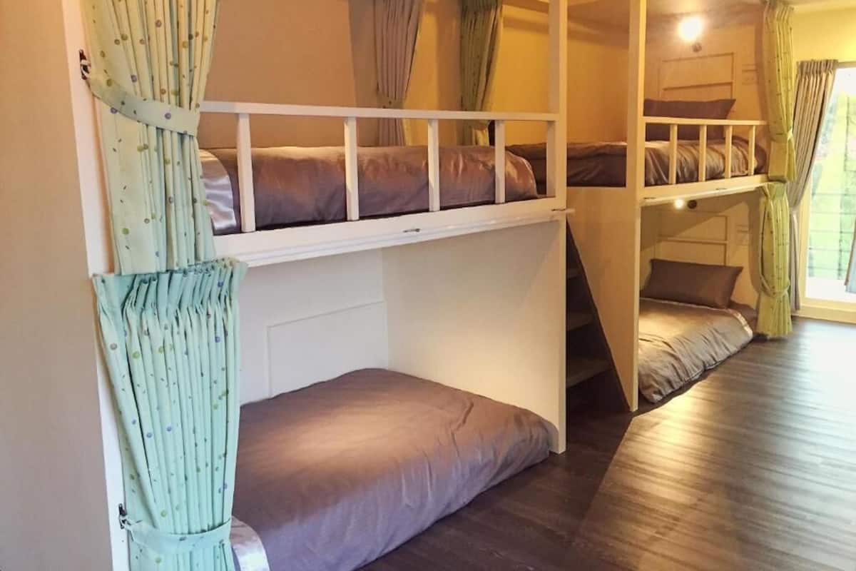 Shared Dormitory, Mixed Dorm | Desk, free WiFi, bed sheets