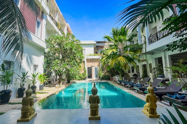 Kolam renang outdoor