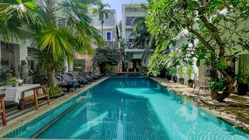 Utomhuspool