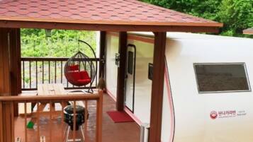 Caravan | Terraza o patio