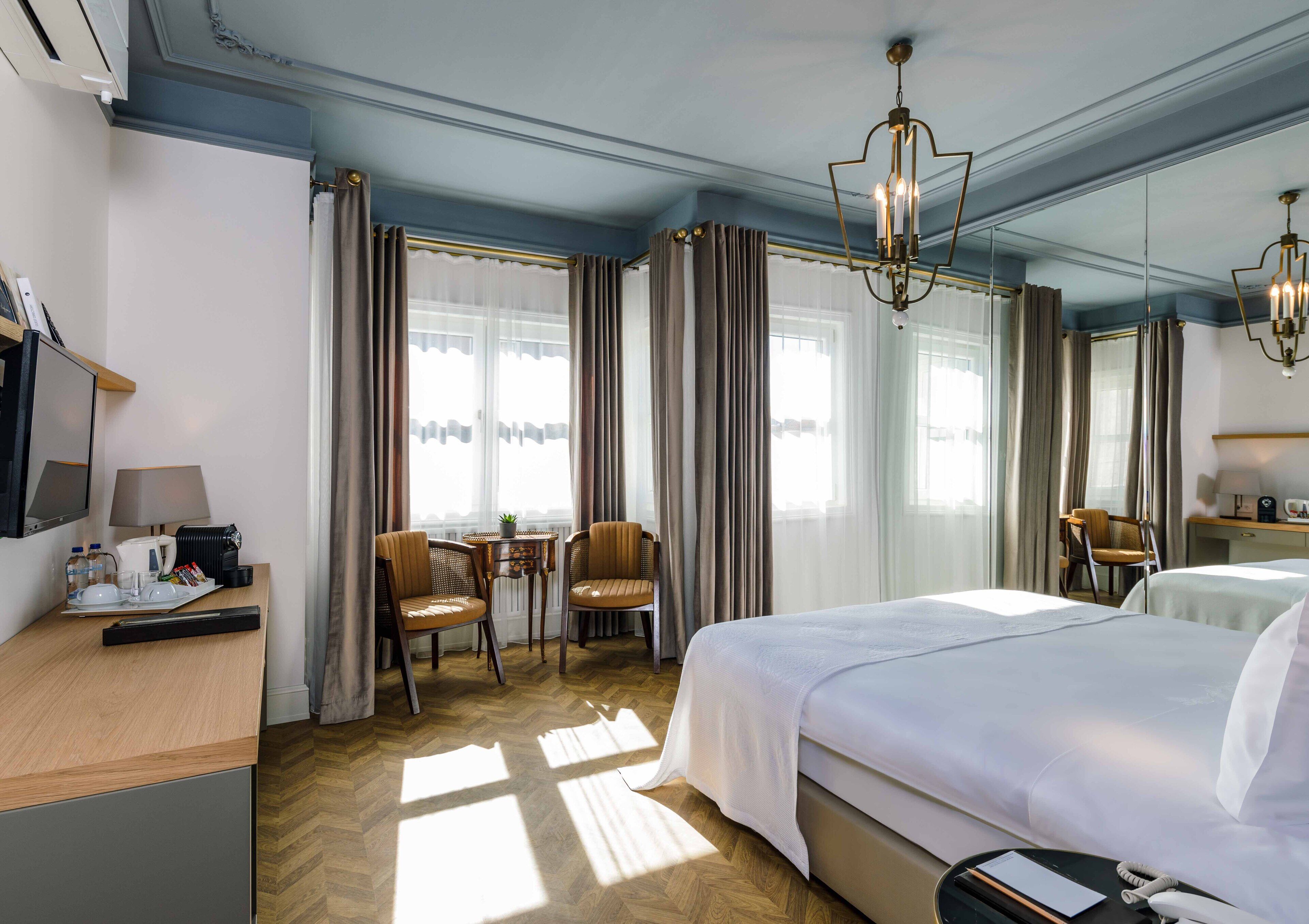 deluxe room | 1 bedroom, premium bedding, minibar, in-room safe