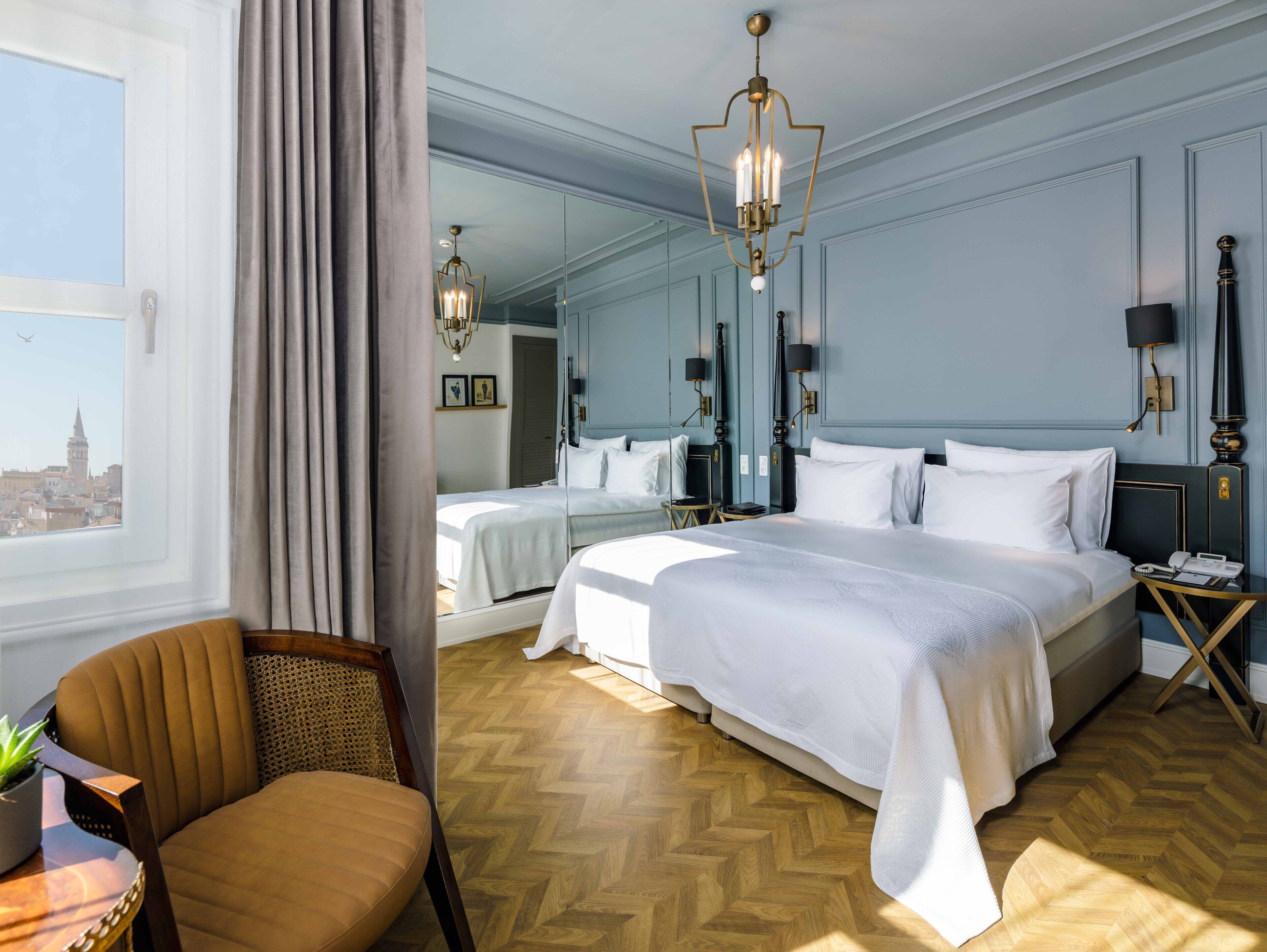 Premium bedding, minibar, in-room safe, blackout drapes