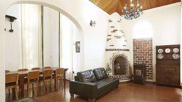 Meggie | Living area