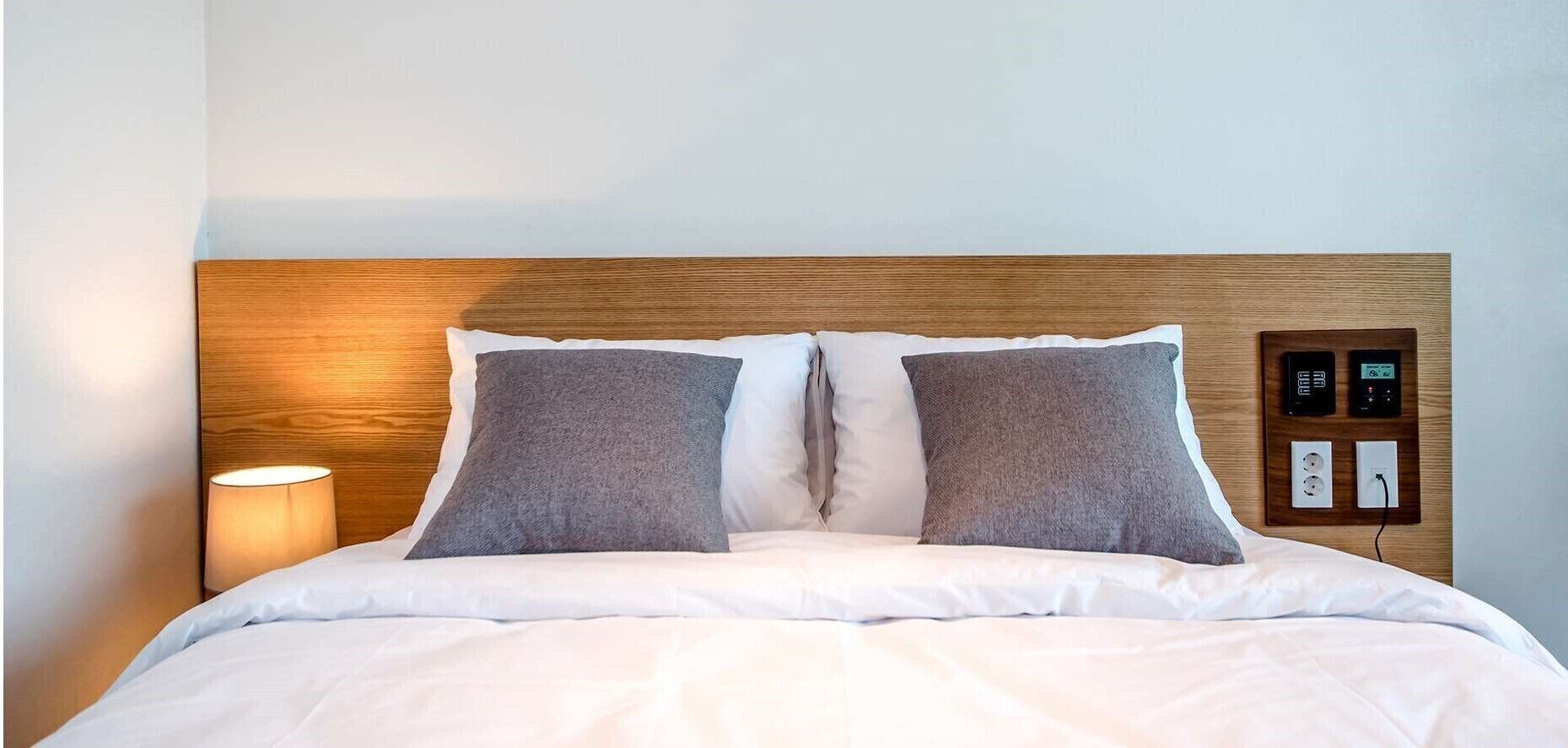 2 bedrooms, blackout curtains, free cots/infant beds, free wifi