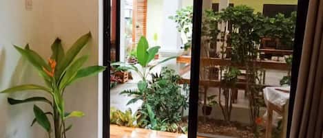 Standard Single Room | Teres/patio