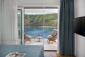 5 bedrooms, iron/ironing board, free WiFi, bed sheets