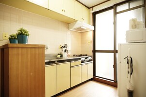 公寓, 2 间卧室 (3B, Room 202) | 私人简易厨房 | 冰箱、微波炉、炉灶、电热水壶