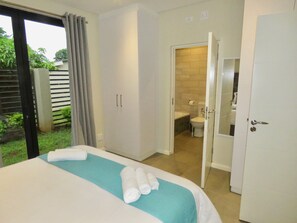 Executive Apartment, 3 Bedrooms | Laptop workspace, iron/ironing board, free WiFi, bed sheets