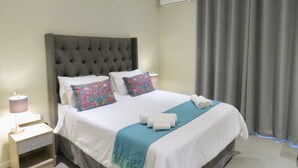 Executive Apartment, 3 Bedrooms - The Executive - Exclusive Self-Catering Apartments - Ezulwini (Lobamba)
