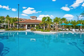 Pool - Gentle Breeze at Vista Cay Resort (Orlando)
