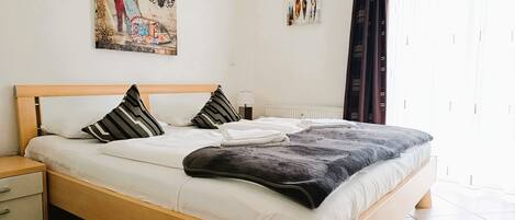 1 habitación, wifi y ropa de cama