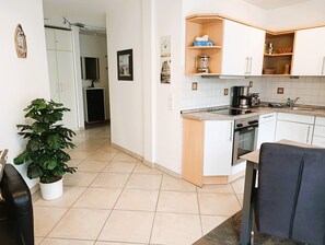 Køleskab, mikrobølgeovn, ovn, opvaskemaskine