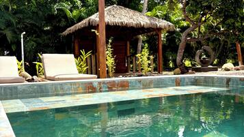 3 outdoor pools, sun loungers