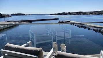 Rorbu Suite 2. Floor | Terrace/patio