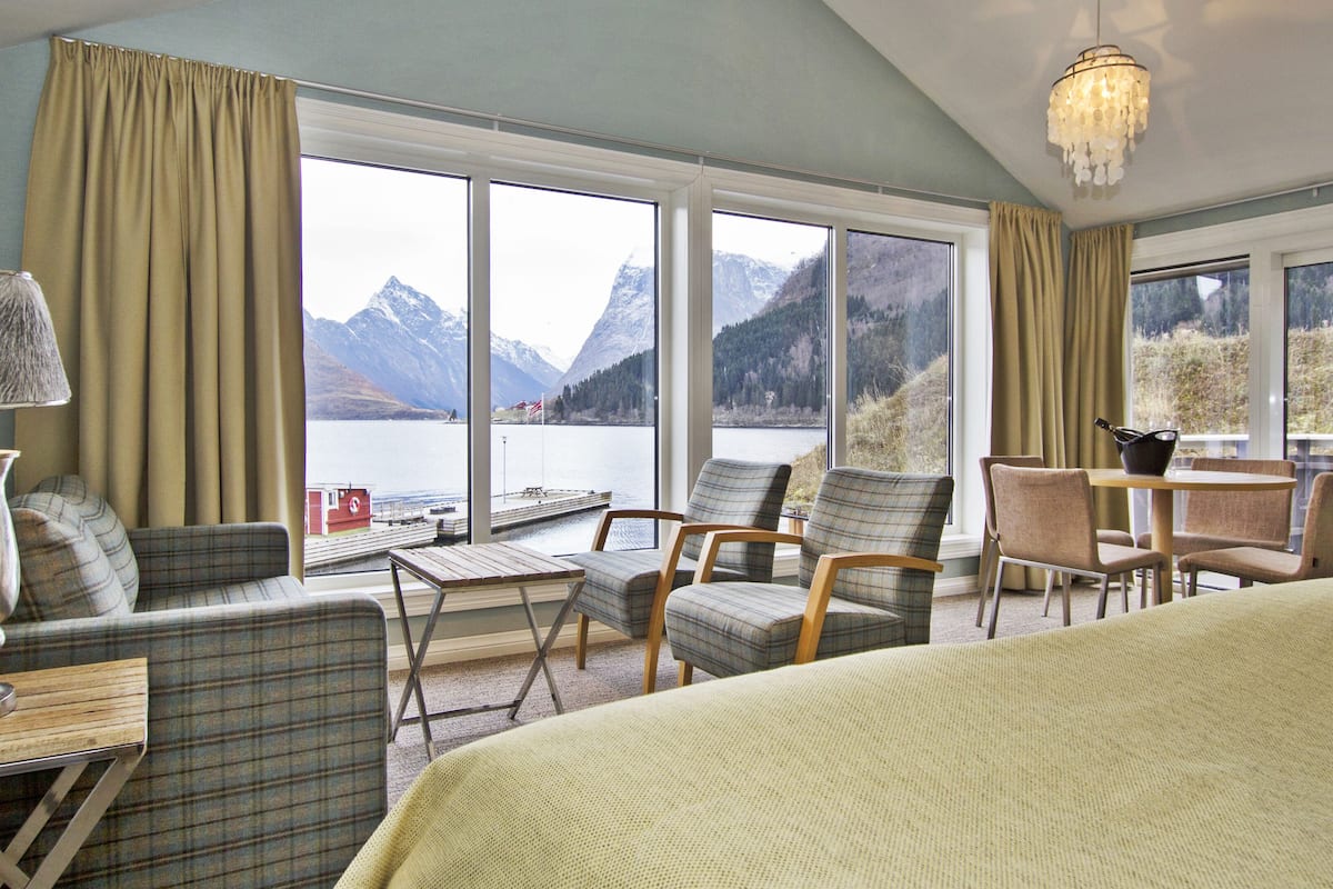 panoramic studio suite | 1 bedroom, individually decorated, individually furnished