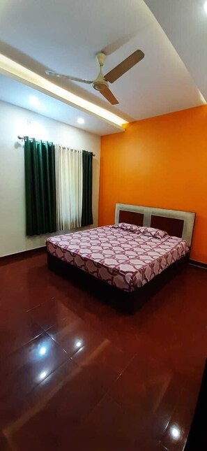 1 bedroom, memory foam beds, individually furnished, desk - Line Apartments (Kodungallur)