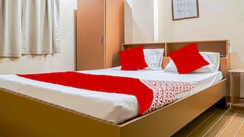 华丽双人房 | 办公桌、免费 WiFi、床单