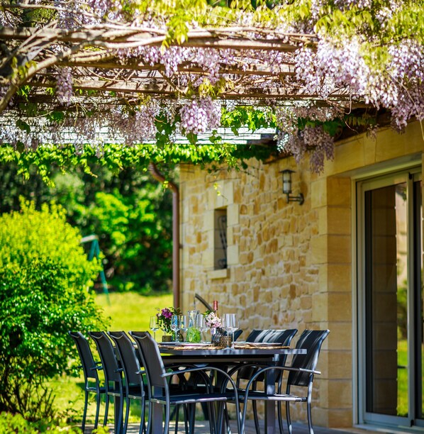 Outdoor dining - Catalpa - Charming gîte in the heart of Perigord - Max 8 people (Nouvelle-Aquitaine)